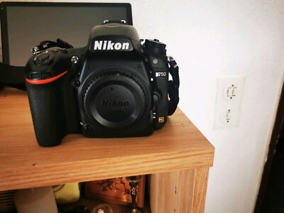 Nikon D750 24.3mp FX DSLR Camera - Nur Gehäuse