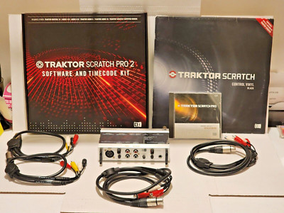  Traktor Scratch Pro 2 Audio 8, software, x4 control vinyl w/ box  OG  cables
