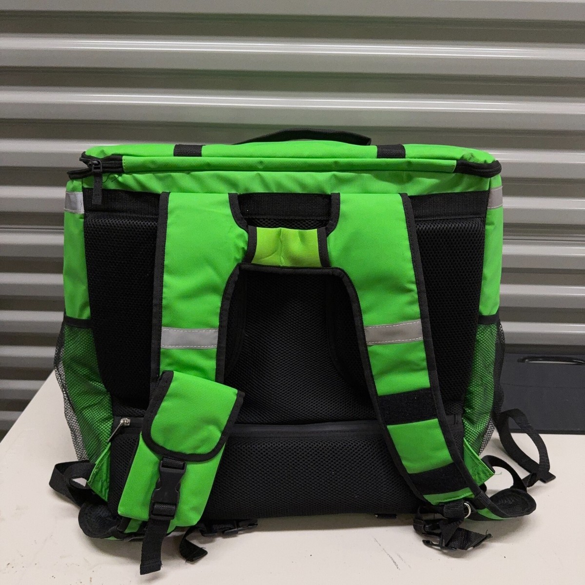 Uber Eats Insulated Delivery Backpack Bag Food Bag XL Green cover