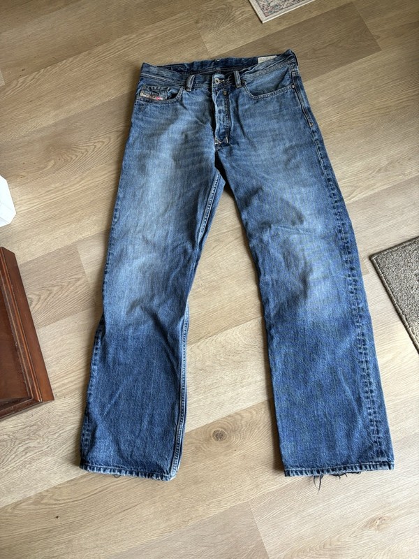 Men’s Diesel Jeans 33x32 Quratt Button Fly Y2K  Straight Leg Italy Rare