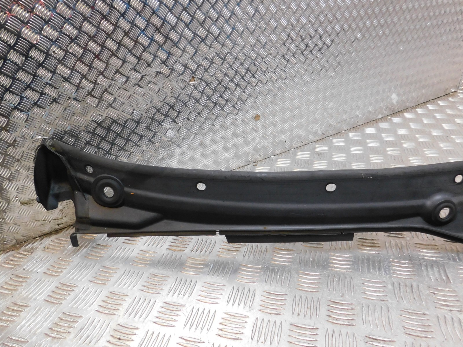 8402642 Bmw X5 Series E53 Cover Windshield Wiper Trim Front Windscreen Cover thumbnail 22