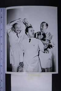 Two 1964 BEN CASEY Type 1 TV Press Photos~VINCE EDWARDS~S 4.E28~(id3793)
