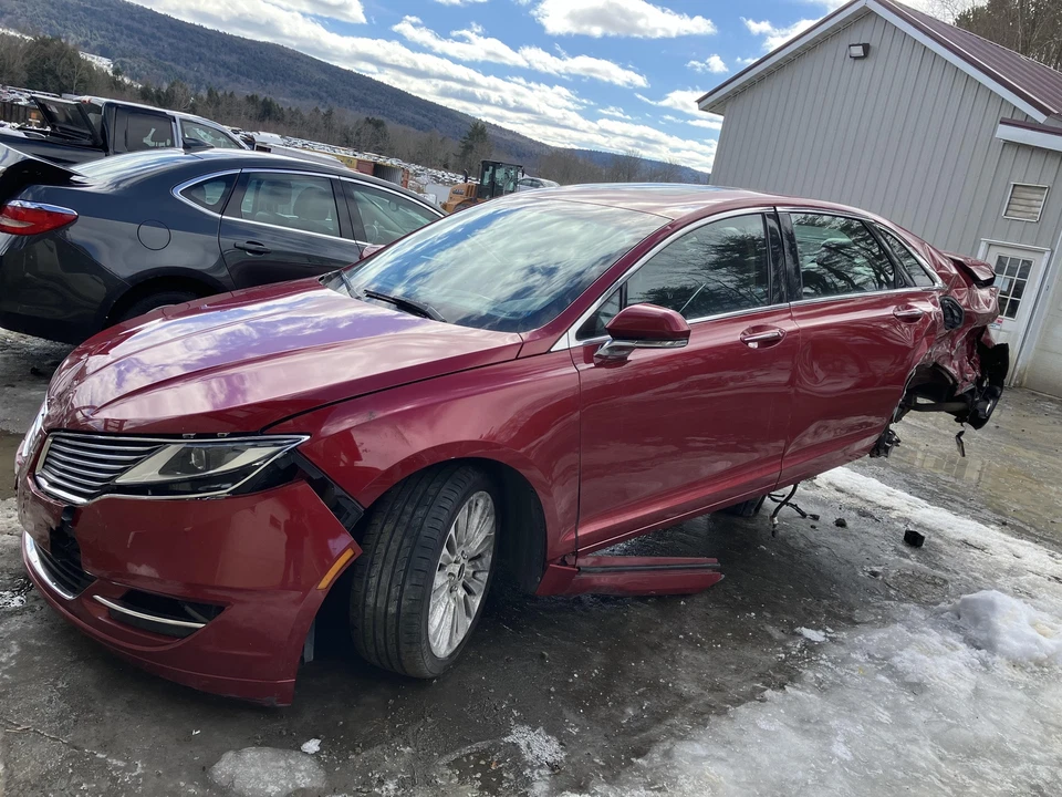 Brazo de control inferior derecho pasajero delantero LINCOLN MKZ 14 Foto 3 de 4