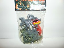 COMBAT PEACE FIGURES Fighters Military Plastic Toy Soldiers Army Men Green New