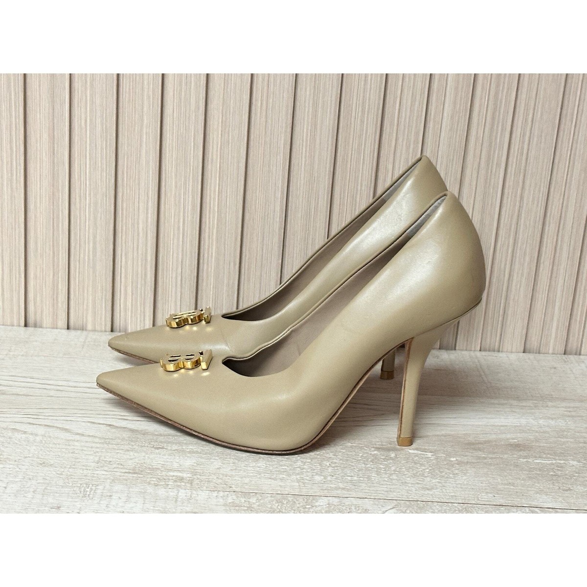 Burberry Ezra TB Leather Pumps in Nude Sz IT36/US6 Womens Burberry Ezra TB Leather Pumps in Nude Sz IT36/US6 Womens