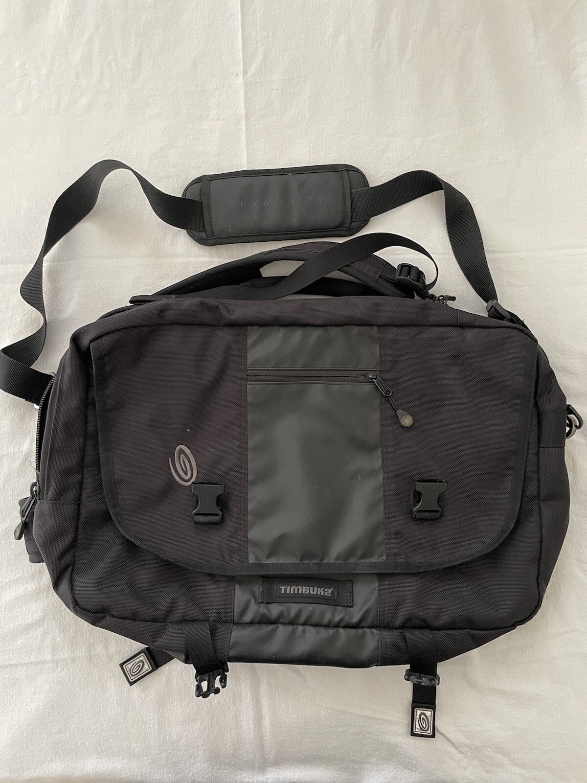 Timbuk2 Hybrid Messenger Bag / Backpack Black Solid … Gem