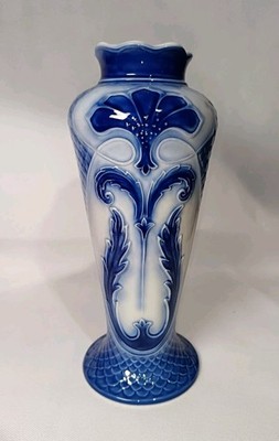 Ghzel Stil Kobaltblau und Weiß Blumen Fischschuppen Muster Vase mit Jakobsmuschel Rand
