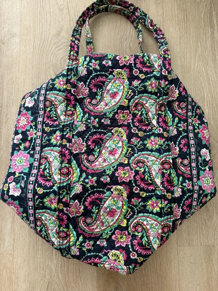 Vera Bradley Grand Traveler Bag in "Petal Paisley" Pattern Excellent Condition - Image 3 of 4