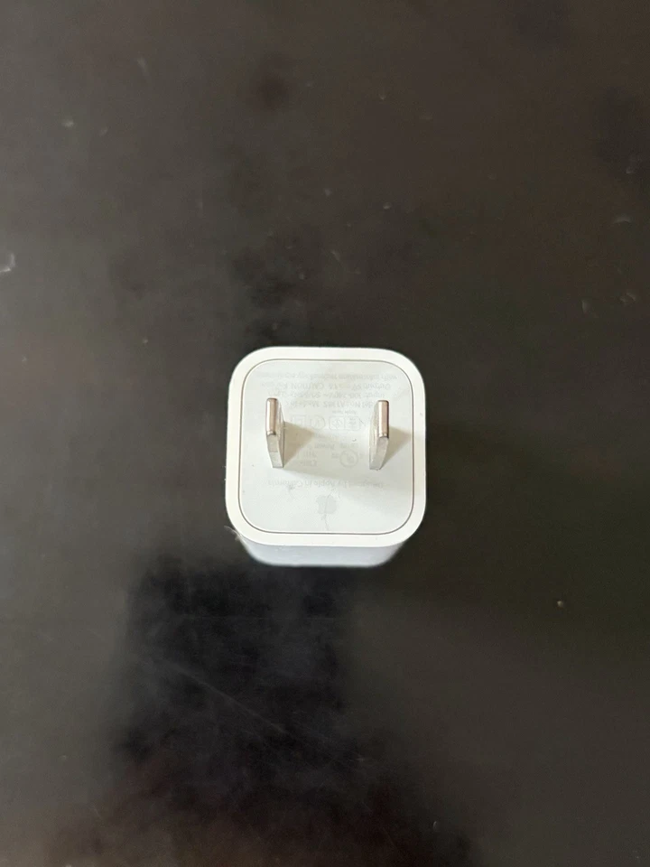 Cargador de pared Apple A1385 OEM para iPod iPhone USB ladrillo de alimentación Foto 3 de 3