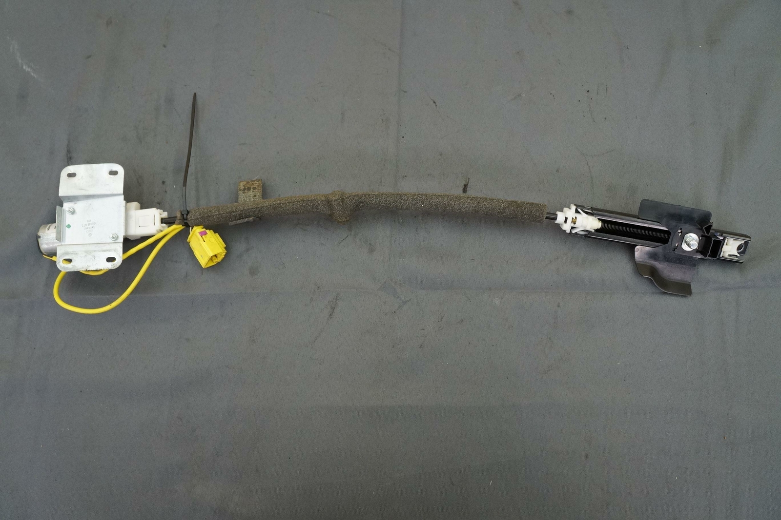 Front Left Driver Seat Belt Height Adjuster Motor 3D7857819B Bentley Spur 2006