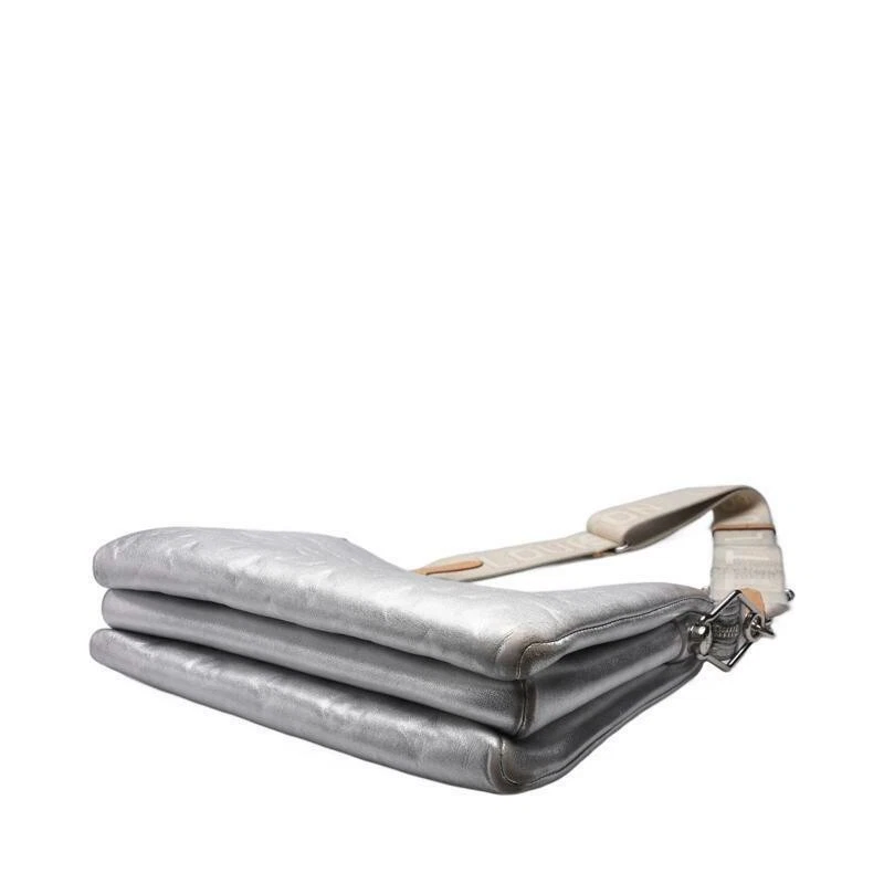 Bolso de hombro Louis Vuitton Silver Empreinte Cusant PM Foto 3 de 4