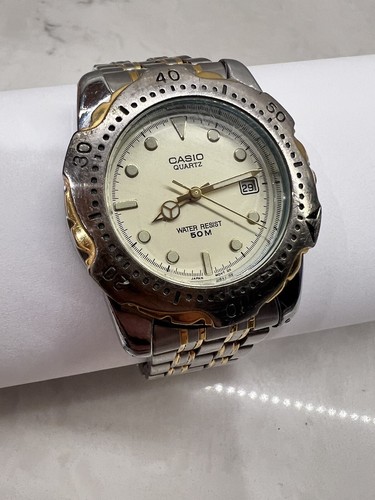 Vintage Casio Mens Watch Silver/Gold with Date Indicator MTP-3005 - Picture 11 of 11