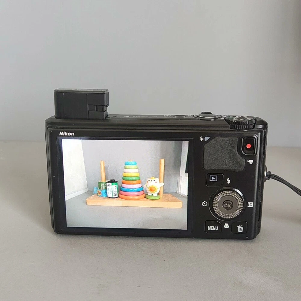 Nikon COOLPIX S9400 18.1MP 18x Optical Zoom Digital Camera - 100