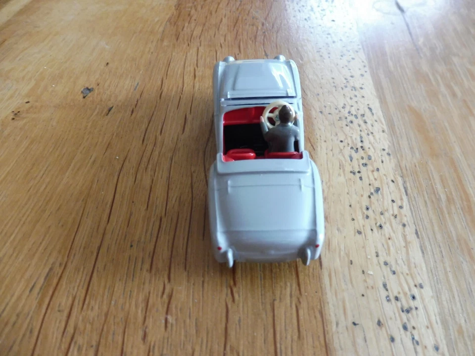 Dinky Toys Atlas Triumph TR2 Sports grise Réf. 105 neuve en boîte - Photo 3/4