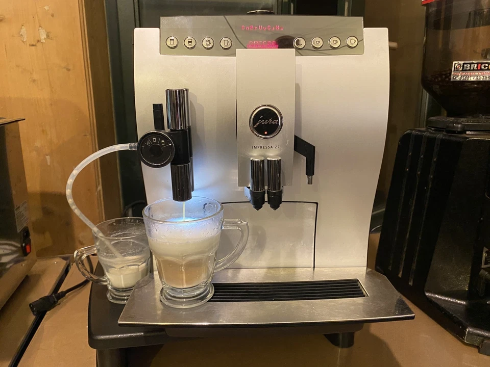 Jura Impressa Z7 Kaffeevollautomat + 12 Monate volle Gewährleistung - Bild 4 von 4