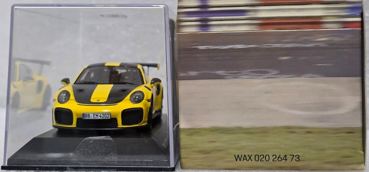 Porsche 911 991.2 GT2 RS 2017 Nurburgring Lap Record 1:43 Spark