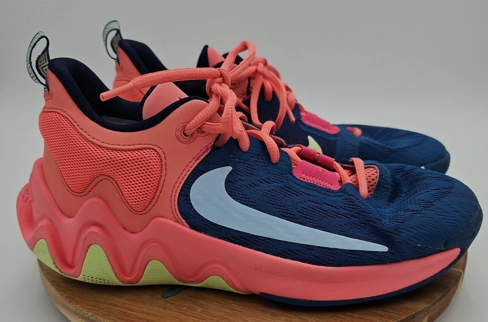 Nike Giannis Immortality Marina 2 Azul Láser Carmesí Talla 6Y con 7.5 FQ8168-630 *EUC Foto 4 de 4