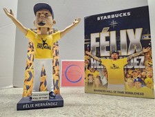 Larry Bernandez Bobblehead Giveaway in Seattle 22