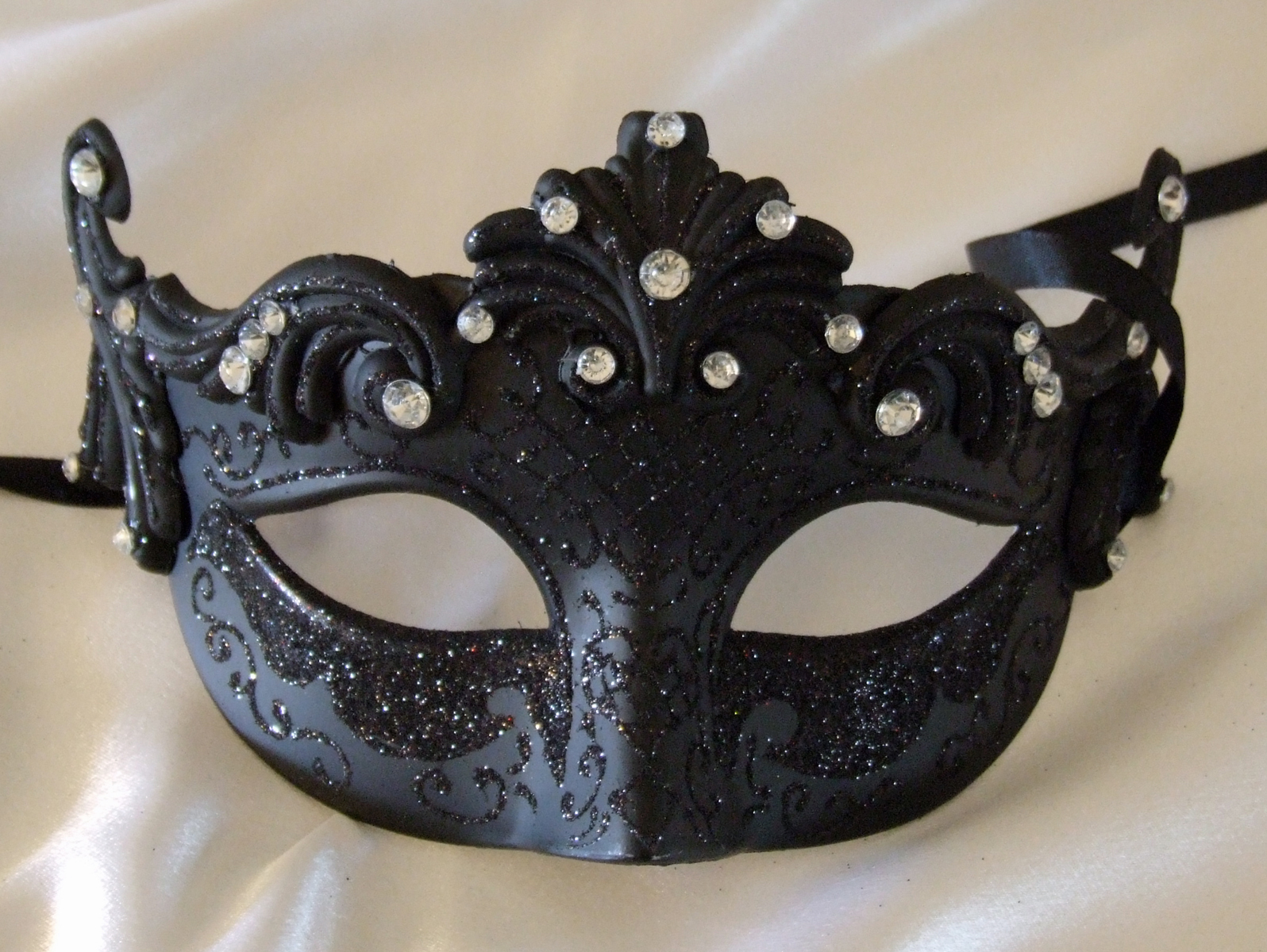 Venetian Eye Mask Black With Jewel Mardi Gras Halloween Costume Costume Party-image