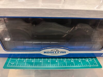 Ford Ranger Raptor 2023 Gris Métal - Échelle 1/18 - Model Car Group (MCG) - Neuf