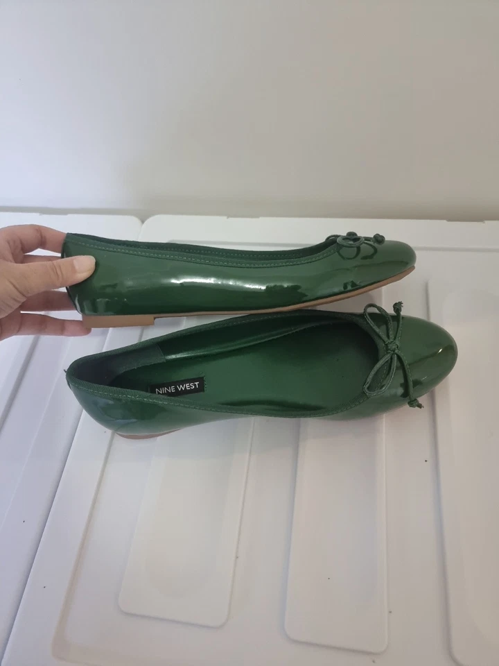 Nine West Green Flats Detty Size Us 8.5 Will Fit 8 Emerald Forest Green Bnwot - image 3 of 3