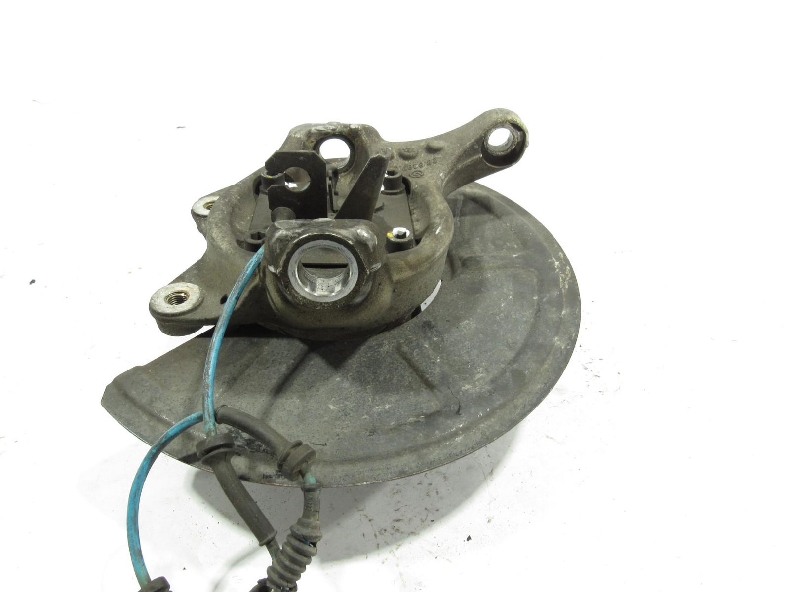 02-06 Maserati Coupe GT 2004 4.2L RWD Front Left Suspension Spindle Knuckle Hub;