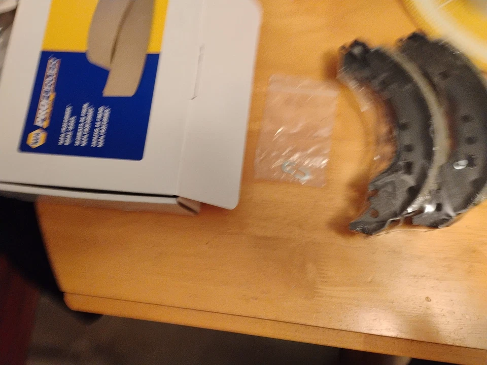 Zapatas de freno Napa Proformer para Scion, Corolla, Prius nuevas TS10945 Foto 4 de 4