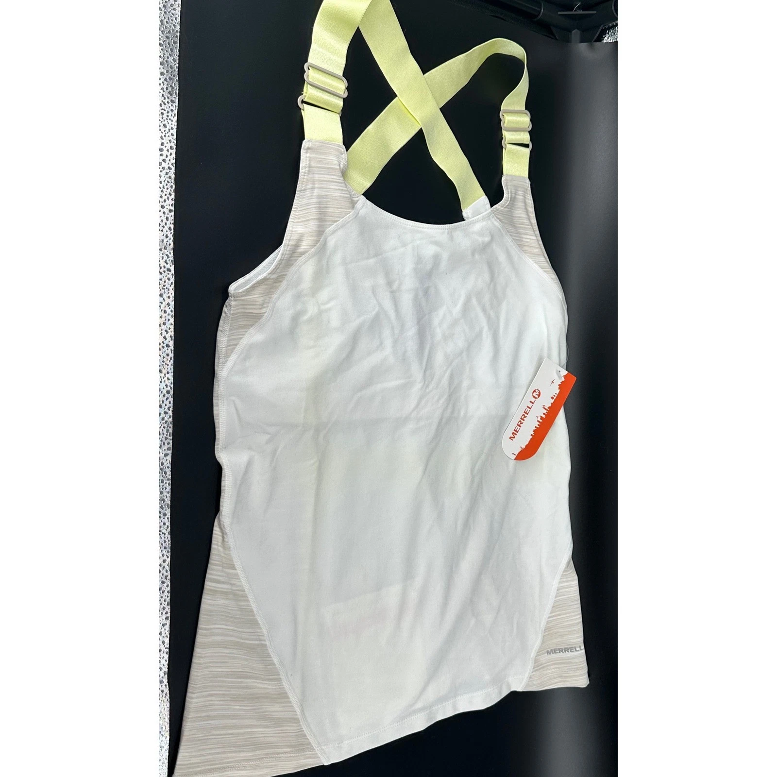 Merrell Women's white/Yellow Athletic Tank Top M Select Wick Medium