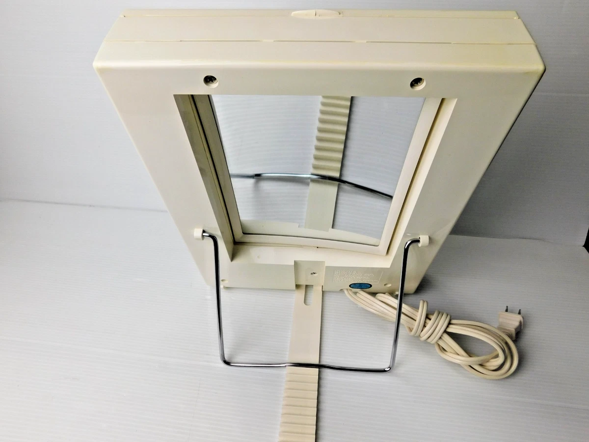 Vintage Clairol True to Light MAKEUP MIRROR LM-8 Dual SIDED w/Outlet