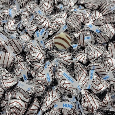 Hershey's Kisses Hugs Milk Chocolate Hugged by White Crème Bulk Candy (2 Pounds)