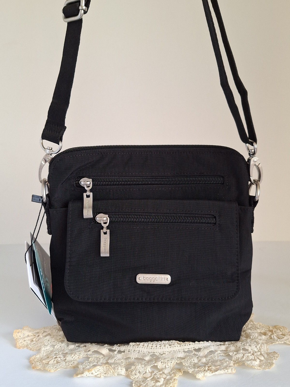 NWT Baggallini Let's Escape Crossbody, Black eBay