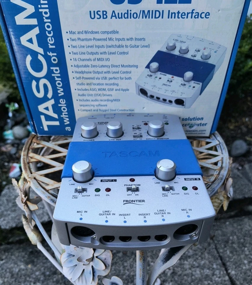 Tascam US-122 2-Channel Recording USB Audio MIDI Interface  - Image 2 of 4