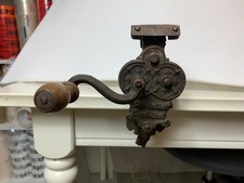 Antik BOHNENSCHNEIDER BRGM aus Gusseisen Sammler mit Tischklemme Deko