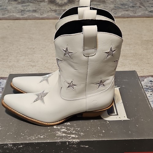 Dingo Star Struck DI582 White Leather Studded Western Ankle Boot Women 9M - Picture 3 of 13
