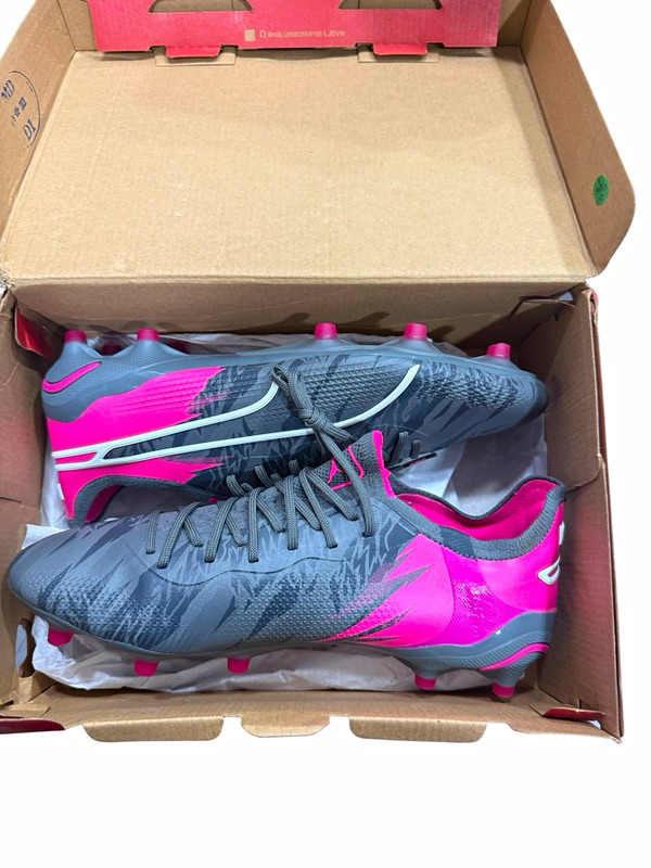 PUMA King Ultimate Rush FG/AG Football Cleats Gray/Pink (8.5)