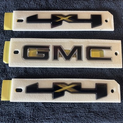 2023- 2026 Black  GMC Canyon Elevation Emblems 85056288 GM New OEM