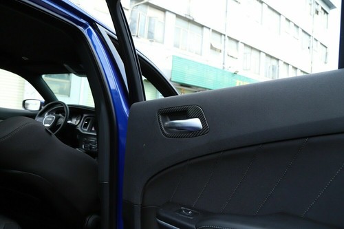 Carbon fiber Central Control Dash Decor Cover Trim Bezel for 2015+ Chrysler 300C - 第 229/371 張圖片