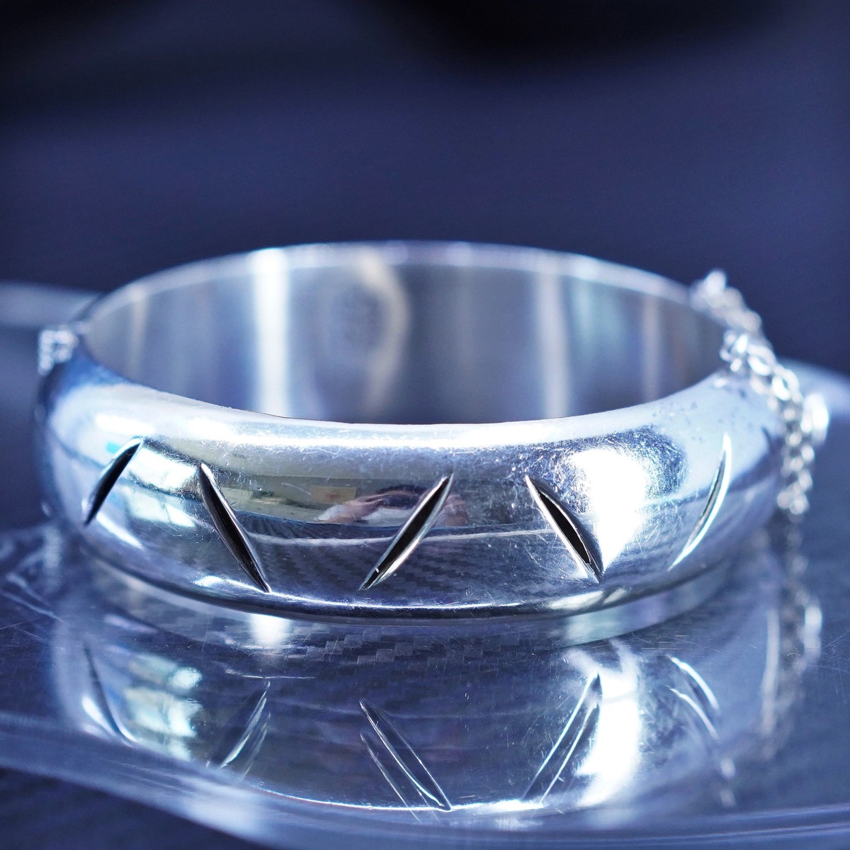 7”, vintage mexico Mexican sterling silver 925 hinged bangle