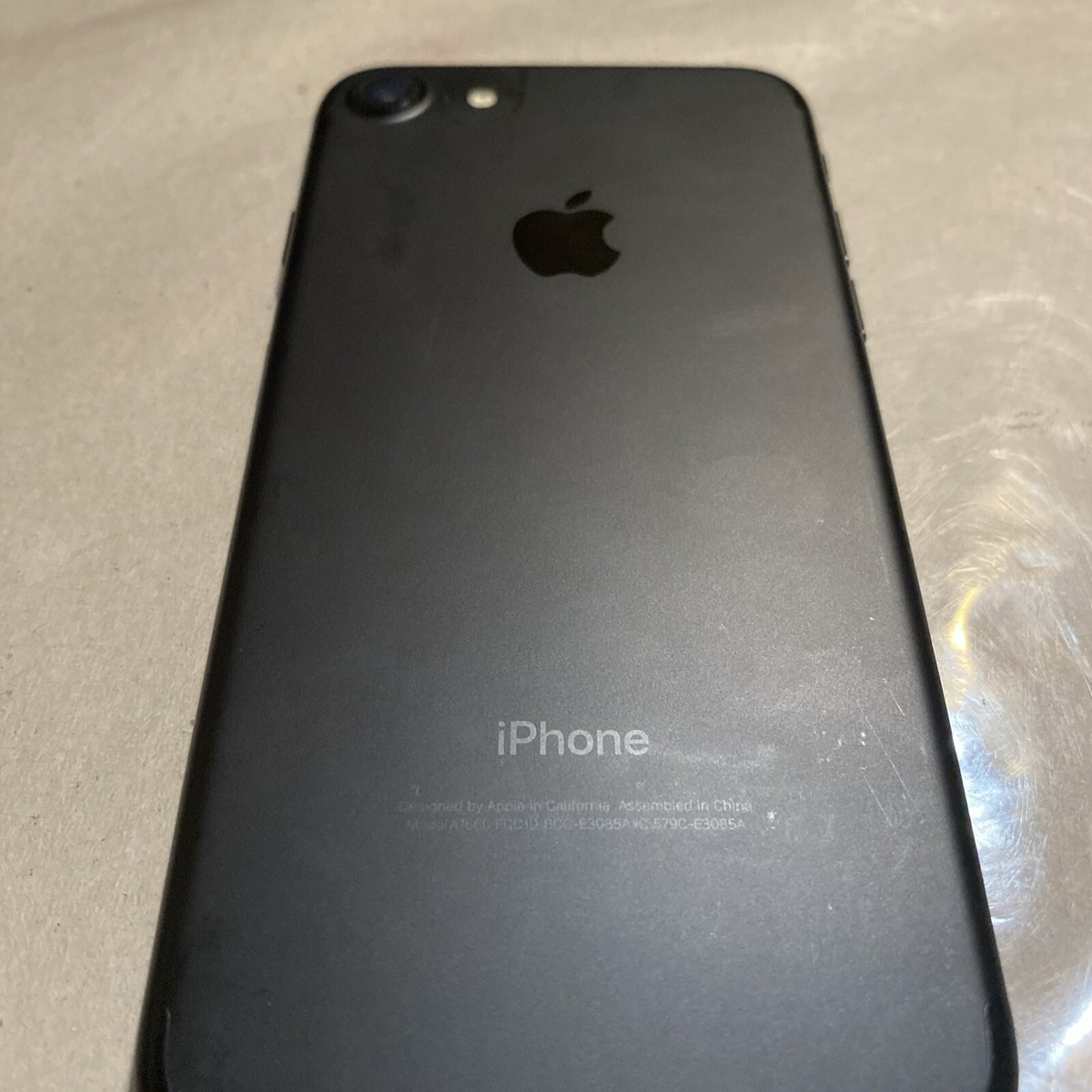 スマートフォン本体 Apple - iPhone 7 32GB Apple iPhone 7 - 32GB - Black (Unlocked) | eBay