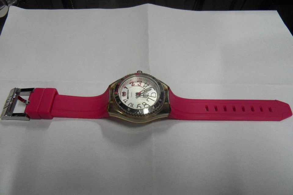 MONTRE FEMME TECHNOMARINE TRES PEU PORTEE PILE NEUVE - Photo 1/4
