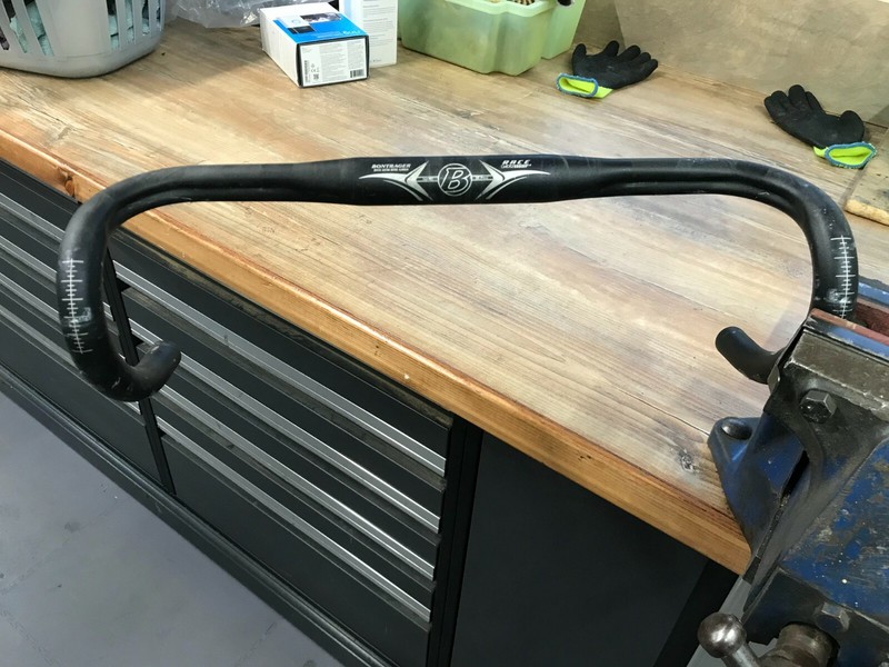 Bontrager Race VR aluminium handlebars, 44 mm