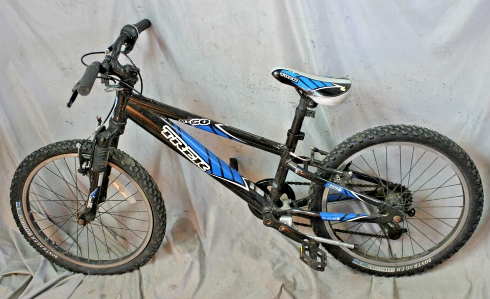 2010 Trek MT60 20" Kids Bike 6 Speed Rigid SRAM Tektro Black Blue USA Shipper - Image 2 of 4