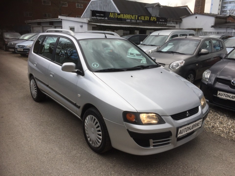 Mitsubishi space star 2005