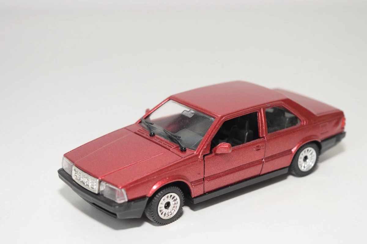 Polistil - 1:25 - 1973 Lancia Stratos HF; 1974 Ciroën CX
