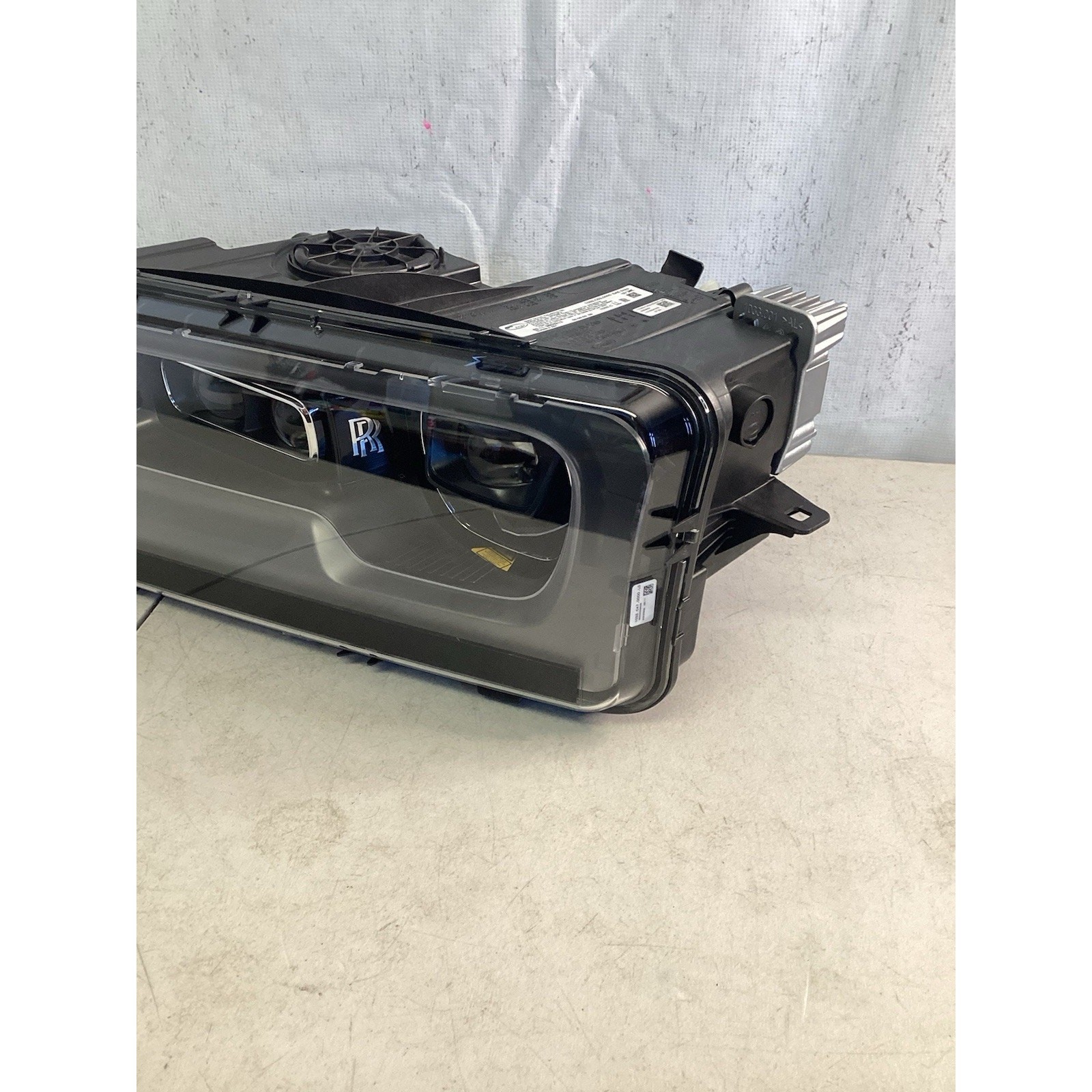 2019-2020-2021-2022-2023 ROLLS ROYCE CULLINAN HEADLIGHT LEFTSIDE LH USED OEM