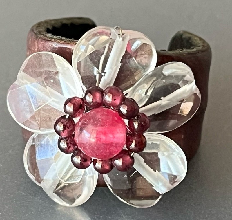 VTG Murano Glass Petals Garnet Cabochon Center Flower Leather Band Ring Sz 8 Adj
