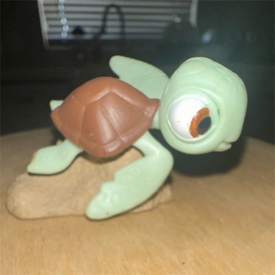 Disney/Pixar Finding Nemo Squirt Turtle Figurine