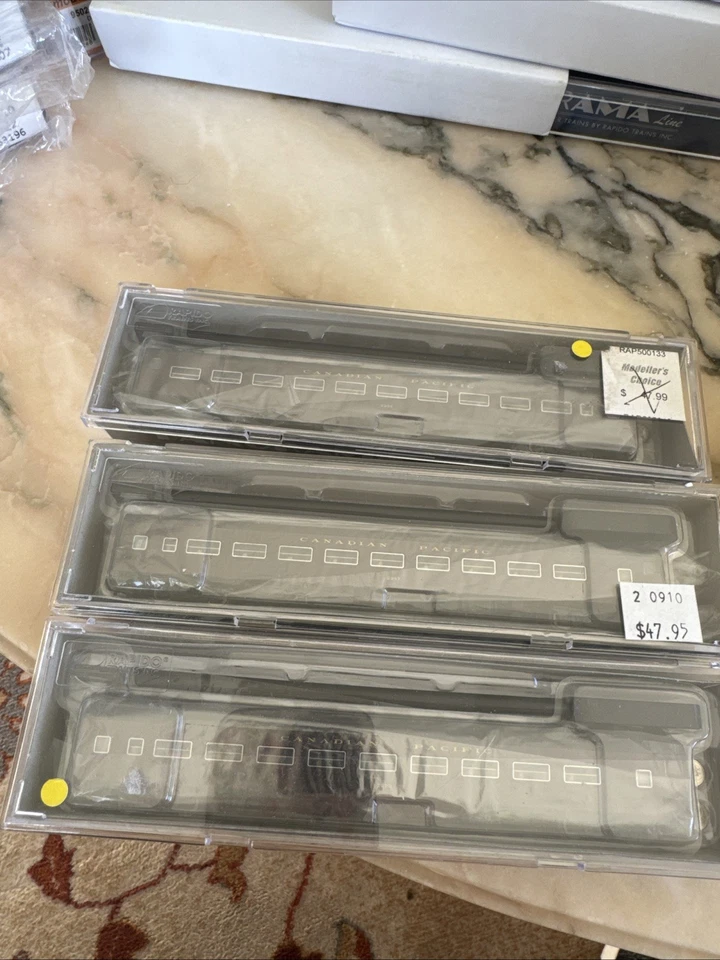 Rapido N Canadian Pacific Lightweight Coach Lot – 3 Cars #2273 #2287 #2298 - Immagine 2 di 3