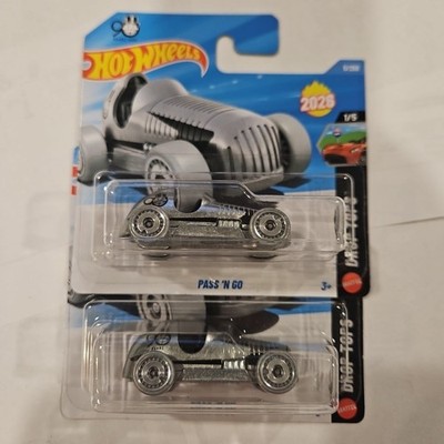 (2)  2026 Hot Wheels Pass 'N Go Zamac Drop Tops  - Box Shipped