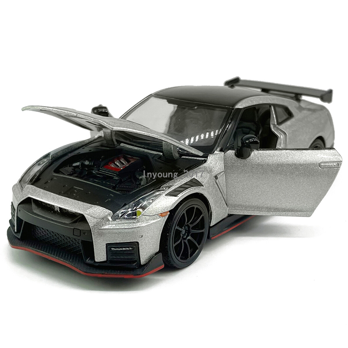 Nissan GT-R Nismo Toy Car 1/32 Diecast Model Car Toys for
